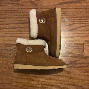 Michael Kors Brown Boots with Fur Trim